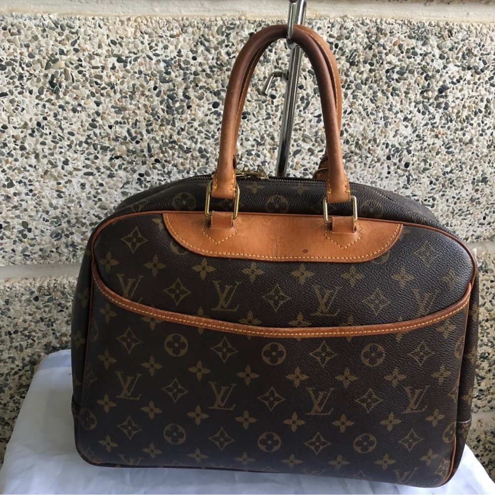 Louis Vuitton Dark Deauville